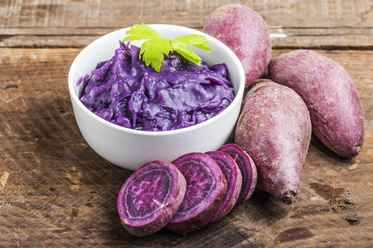 пюре из фиолетового картофеля